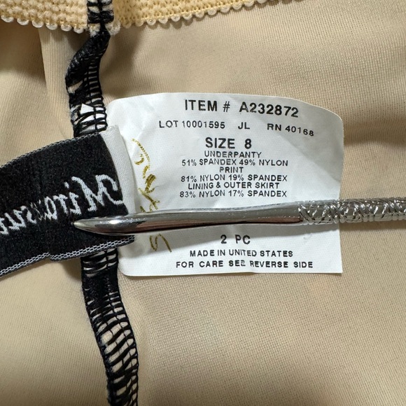 Miraclesuit Women Size 8 polka Dot Swim Tankini Top Ruffle Front - Picture 8 of 10